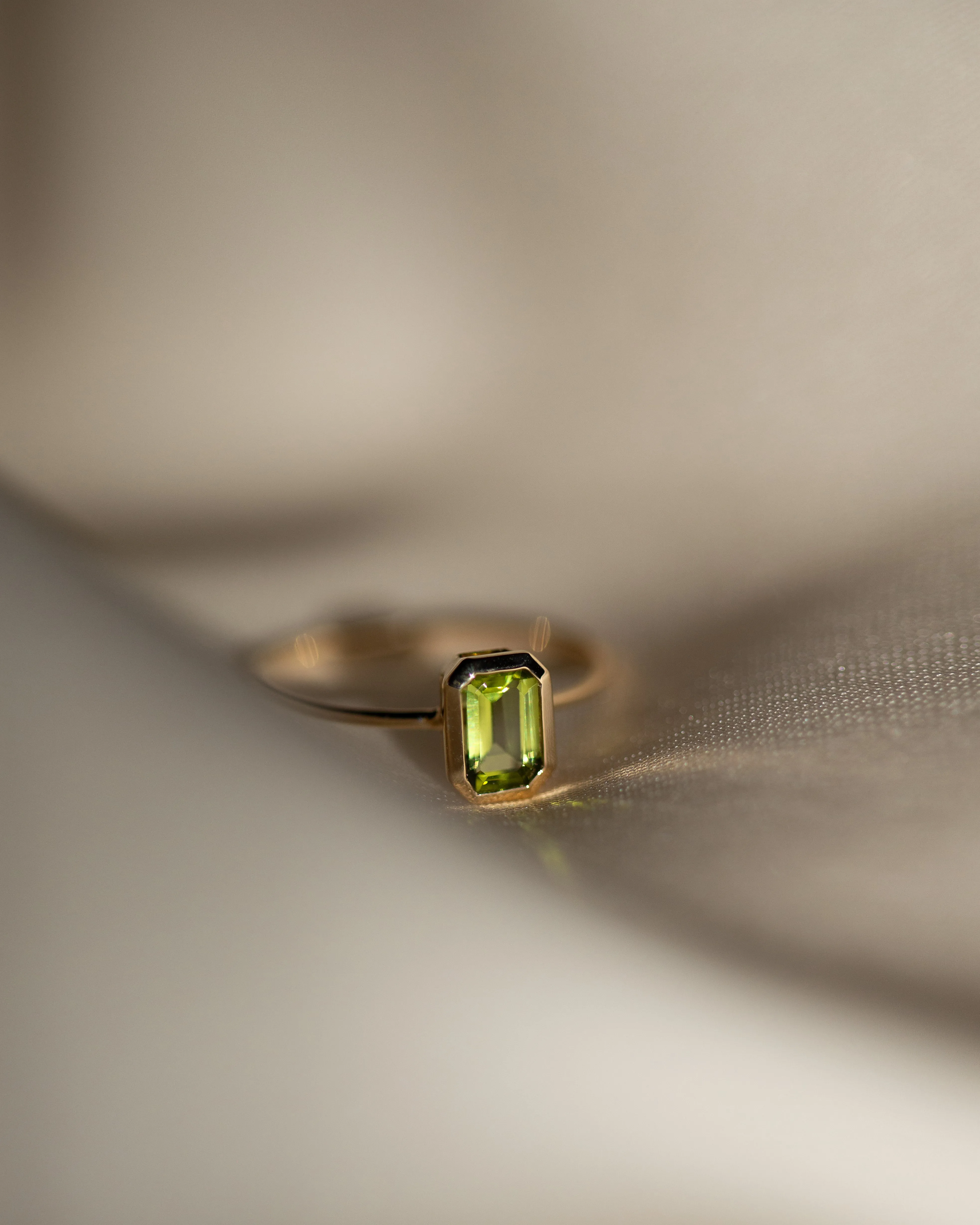 14k gold peridot august birthstone ring