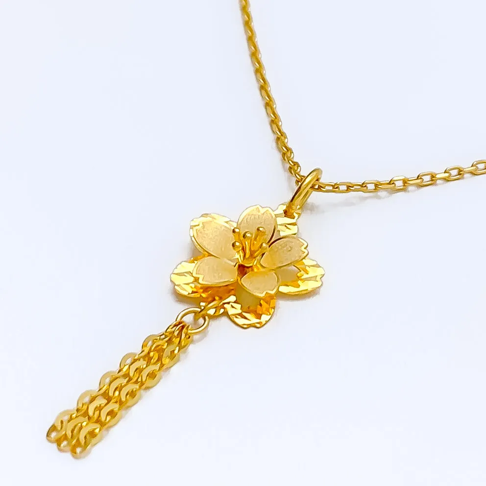 Beautiful 22K Gold Floral Pendant Set