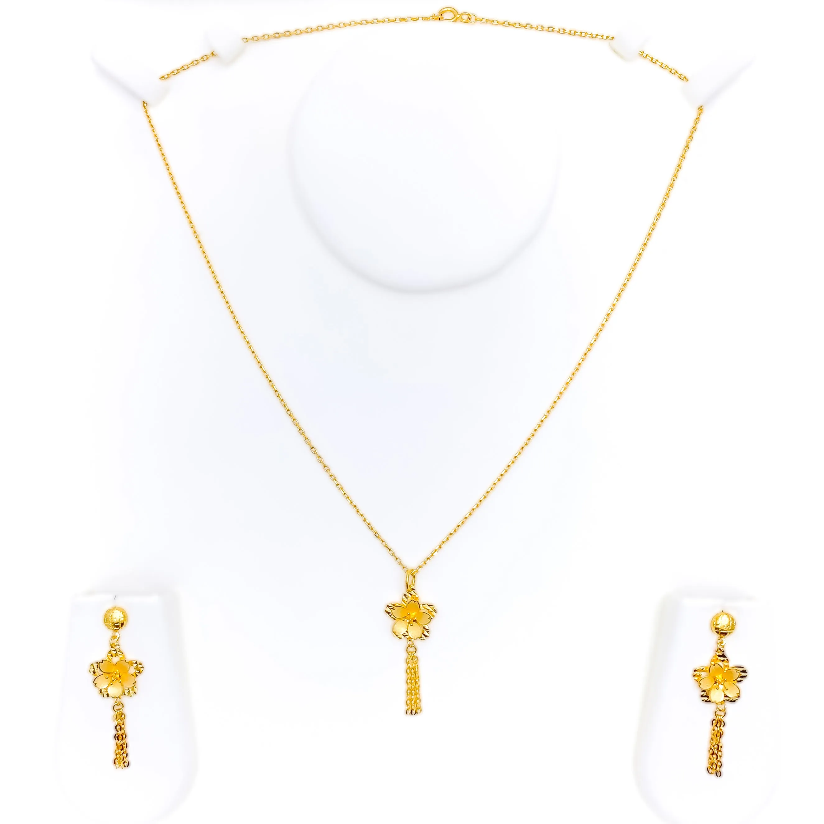 Beautiful 22K Gold Floral Pendant Set