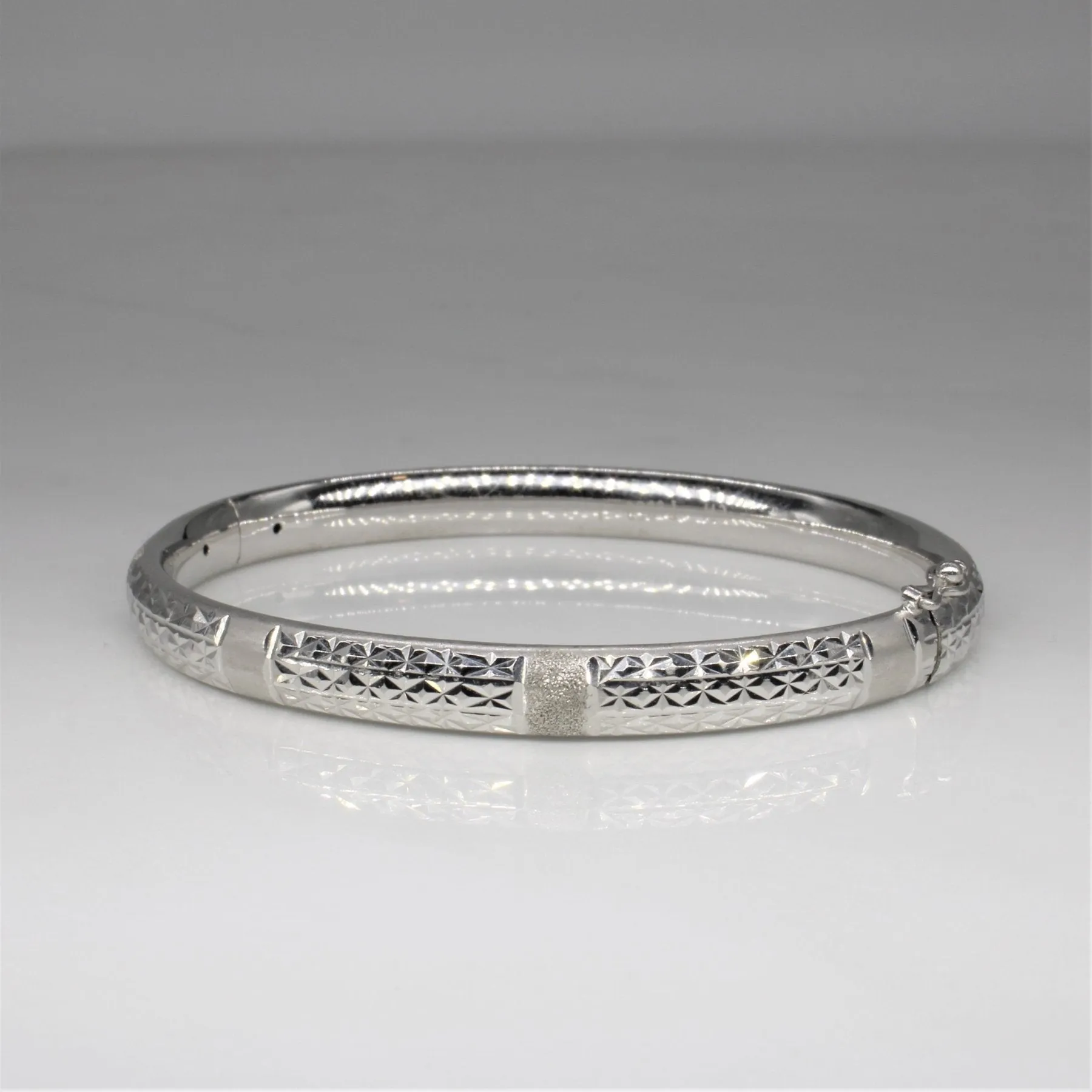 'Chow Tai Fook' Textured Platinum Bangle | 6" |