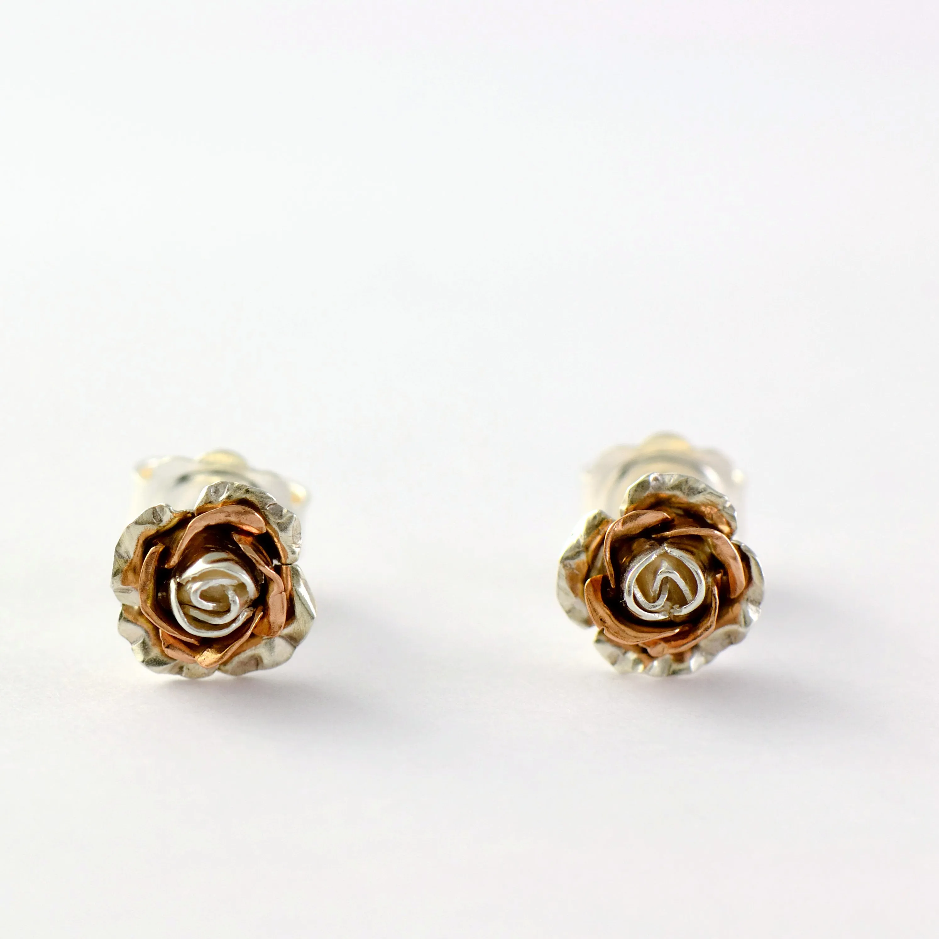 Delicate rose stud earrings - Tiny rose gold stud