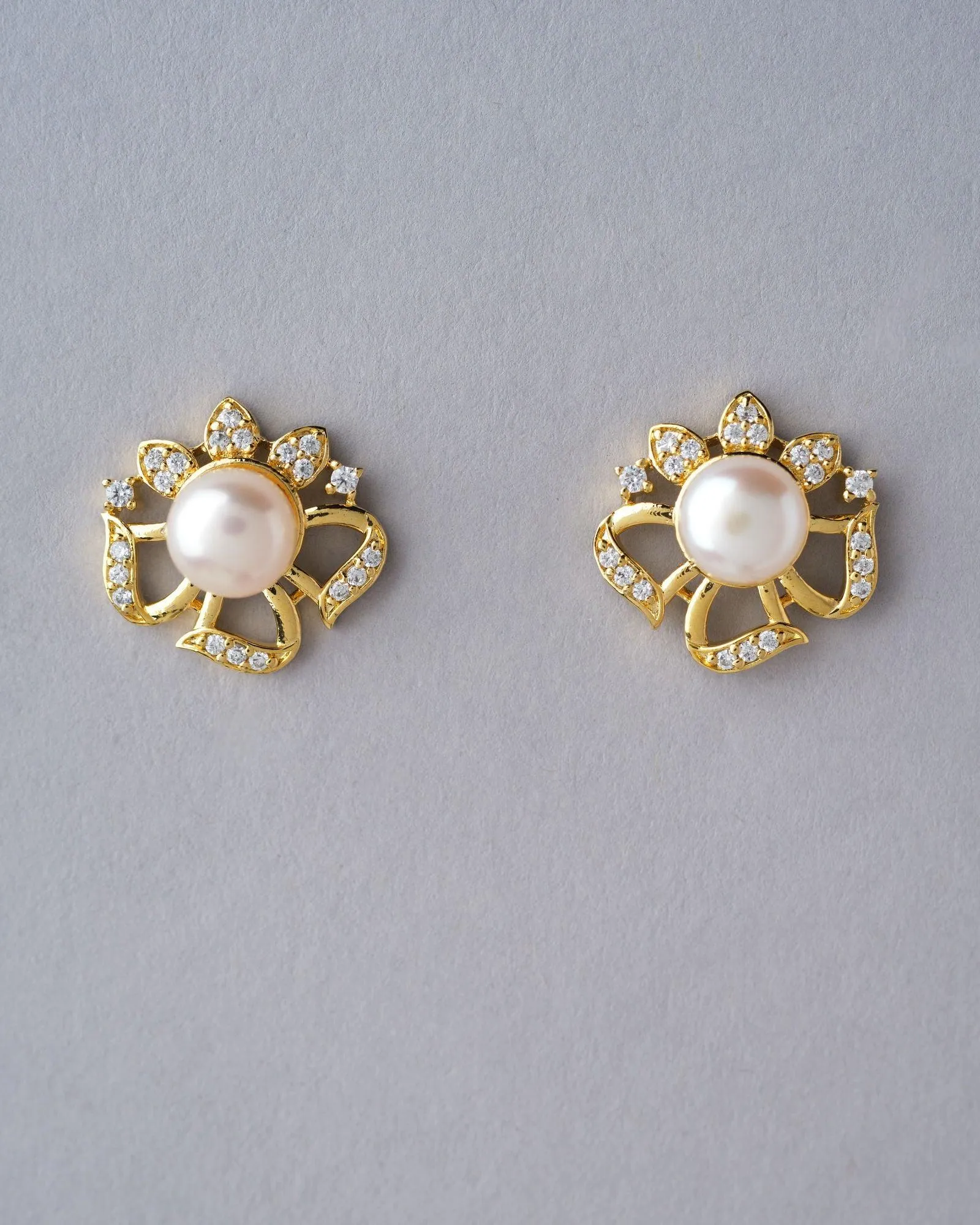 Delicate Stud Pearl Earring