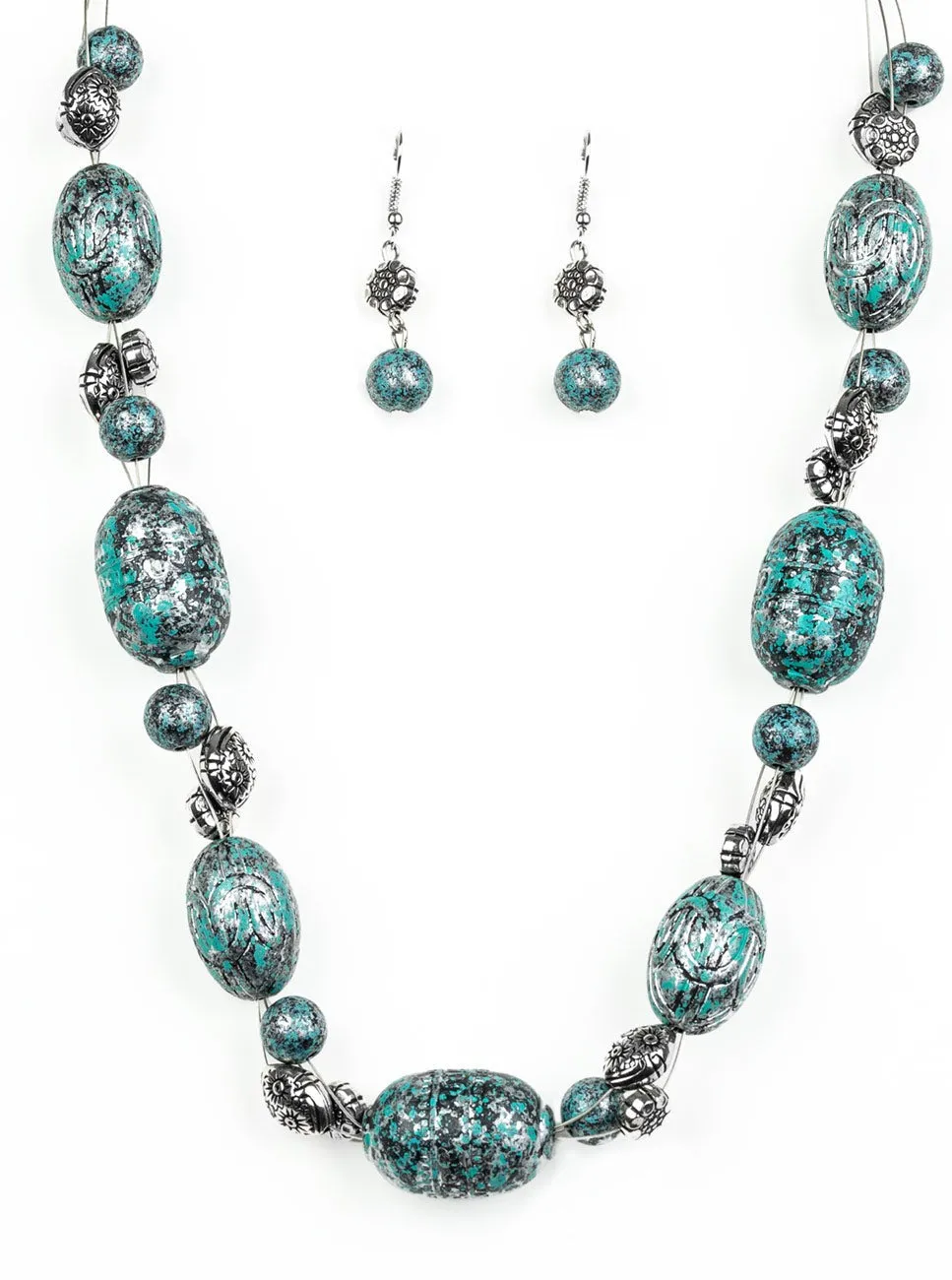 Gatherer Glamour Blue Necklace Set