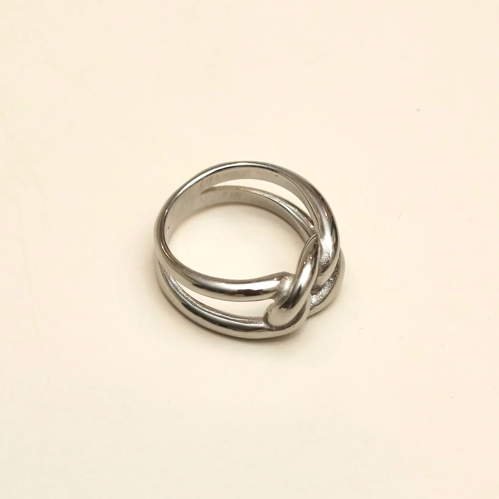 Love Knot Chain Ring