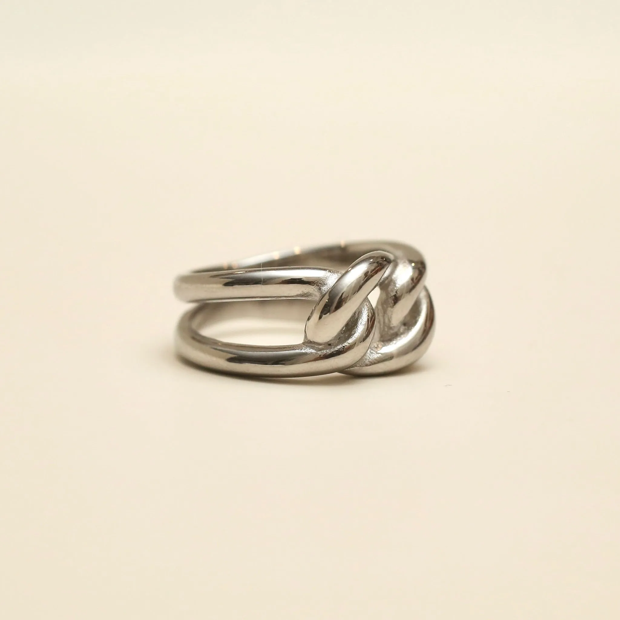 Love Knot Chain Ring