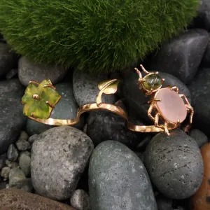 Peridot and Rose Quartz Beetle with Carved Flower Vesonite Statement Ring